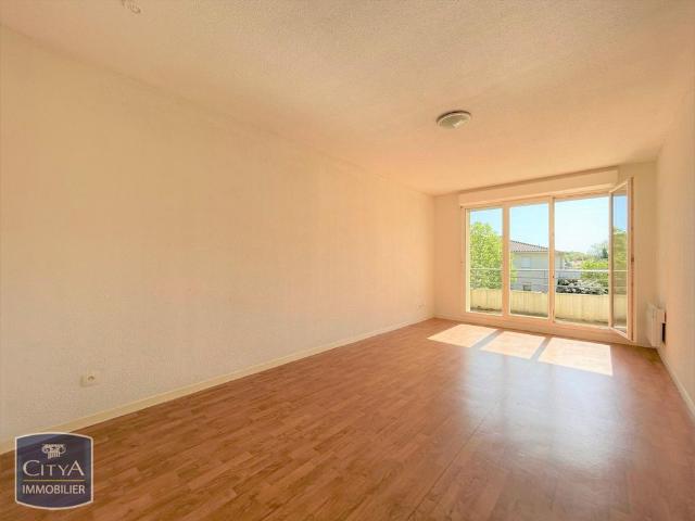 Location Appartement 2 pièces 40m² PINEUILH 33220