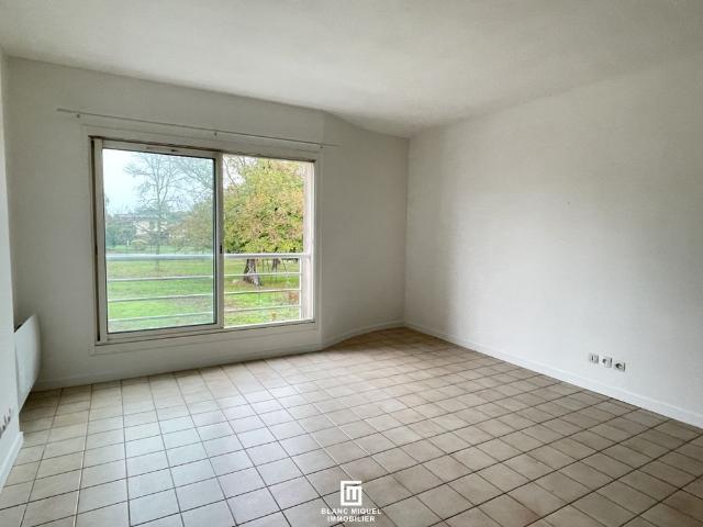 Location Appartement 2 pièces 40m² VAYRES 33870