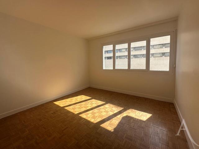 Location appartement 2 pièces, 41.58m², Mantes la Jolie