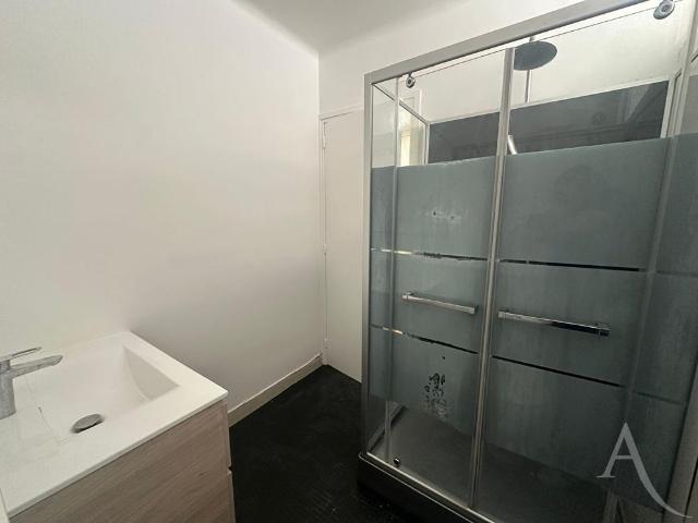 Location appartement 2 pièces, 41.58m², Mantes la Jolie