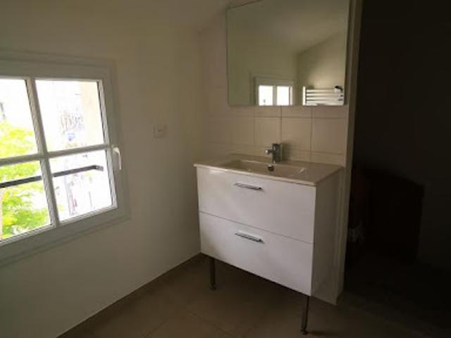 Location Appartement 2 pièces 41.76 m2 Villeneuve les avignon