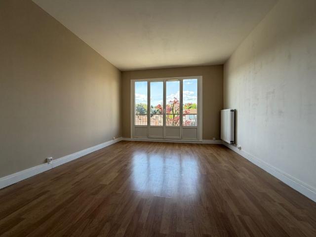 Location Appartement 2 pièces 41m² CHOISY LE ROI 94600