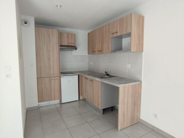 Location Appartement 2 pièces 41m² AUCAMVILLE 31140
