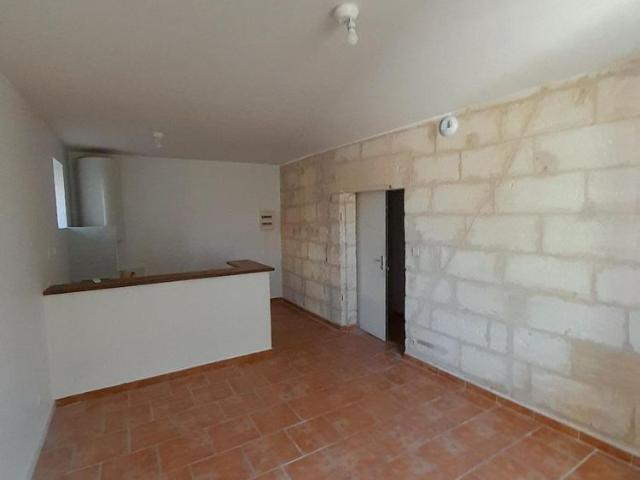 Location Appartement 2 pièces 41m² BEAUCAIRE 30300