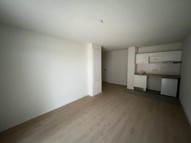 Location Appartement 2 pièces 41m² EAUNES 31600