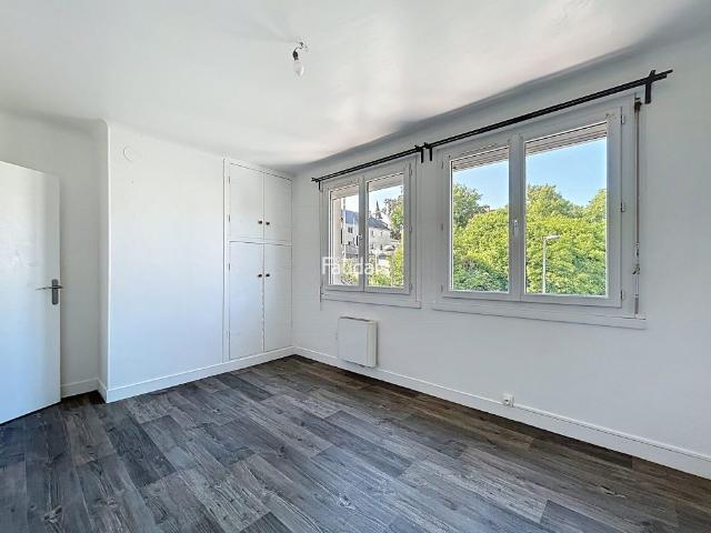 Location Appartement 2 pièces 41m² ST LO 50000