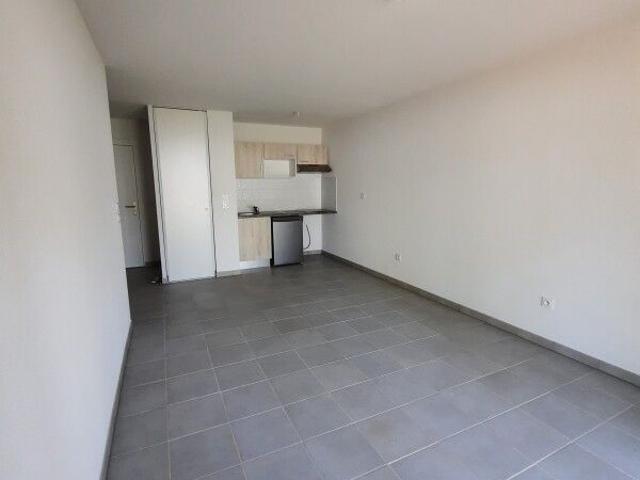 Location Appartement 2 pièces 41m² ROQUES 31120