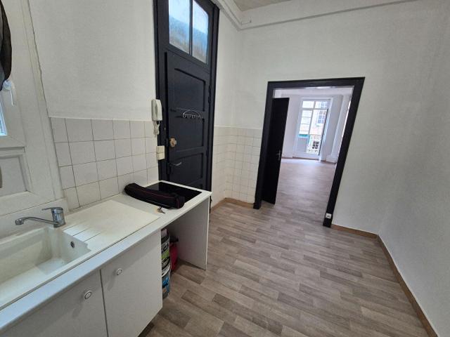 Location appartement 2 pièces, 42.70m², Limoux