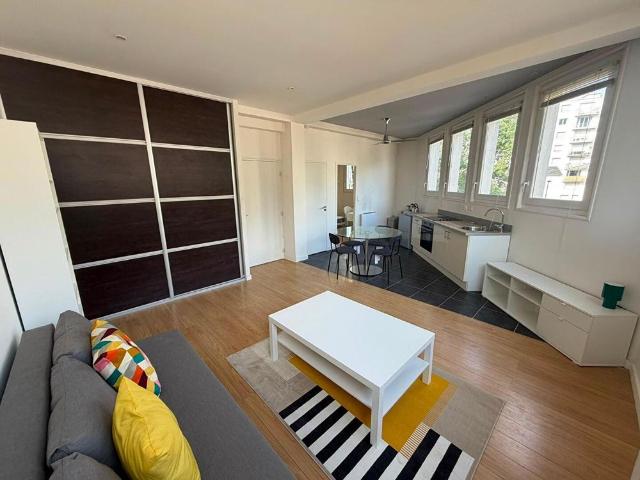 Location appartement 2 pièces, 42.80m², Nantes