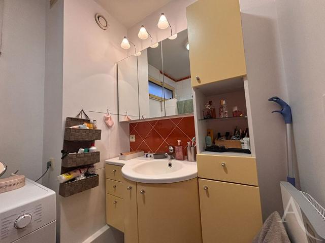 Location appartement 2 pièces, 42.89m², Bourges