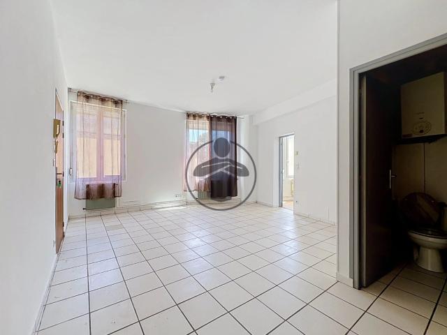 Location Appartement 2 pièces 42 m2 à Saint Quentin