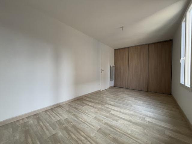 Location Appartement 2 pièces 42 m2 Pezenas