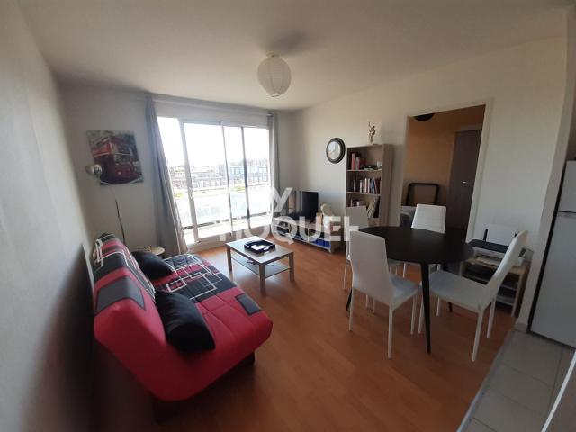 LOCATION: appartement 2 pièces 42 m² à CALAIS