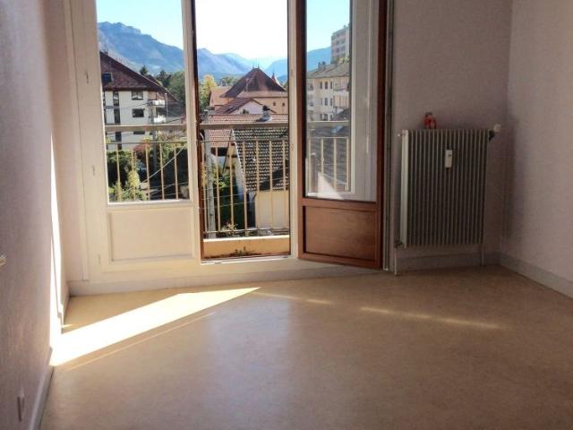 Location Appartement 2 pièces 42m² ANNECY 74000