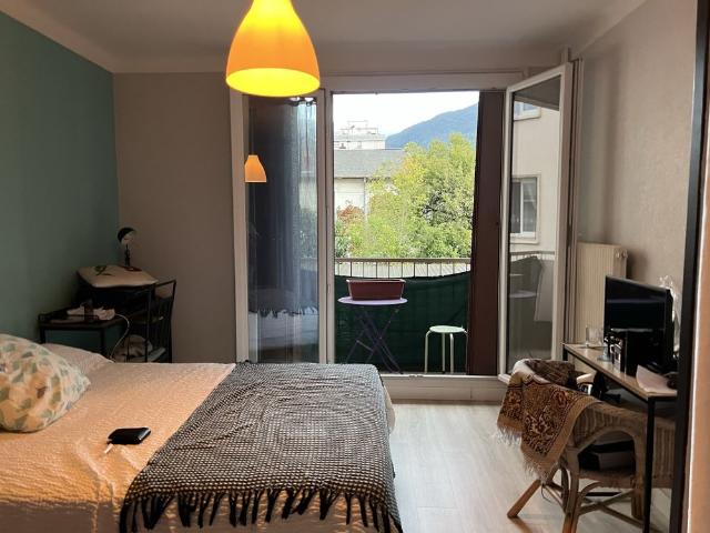 Location Appartement 2 pièces 42m² ALBERTVILLE 73200