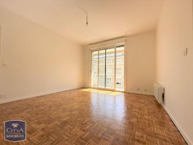 Location Appartement 2 pièces 42m² AVIGNON 84000