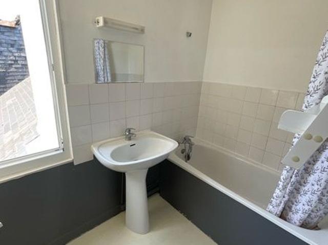Location Appartement 2 pièces 42m² BOURGES 18000