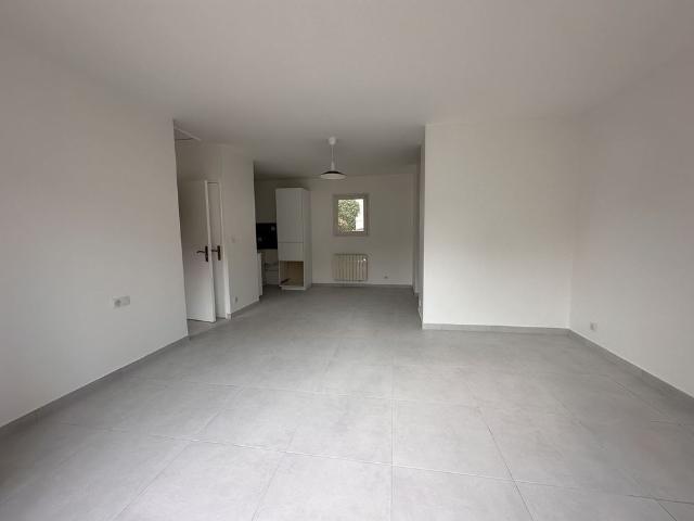 Location Appartement 2 pièces 42m² BRIE COMTE ROBERT 77170
