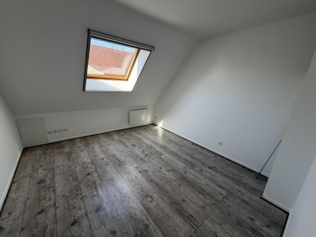 Location Appartement 2 pièces 42m² LE PLESSIS PATE 91220