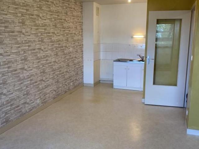 Location Appartement 2 pièces 42m² MONTREUIL JUIGNE 49460