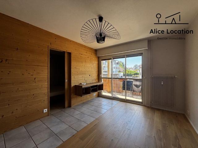 Location Appartement 2 pièces 42m² NEUVECELLE 74500