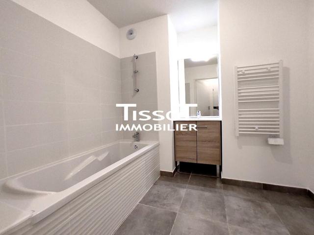 Location Appartement 2 pièces 42m² NIMES 30000