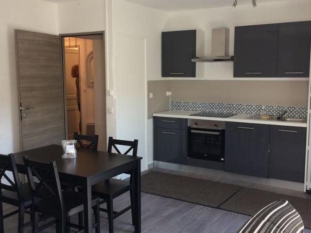 Location Appartement 2 pièces 42m² NIMES 30000