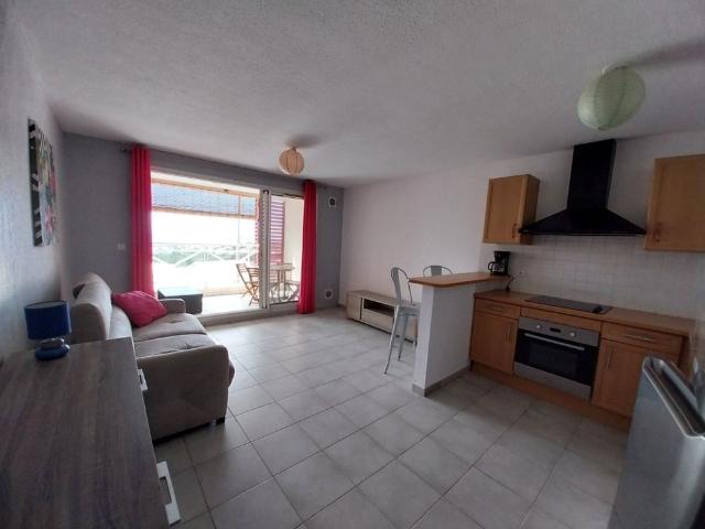 Location Appartement 2 pièces 42m² ST DENIS 97490