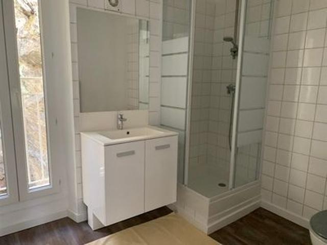 Location Appartement 2 pièces 42m² PIERREFEU DU VAR 83390