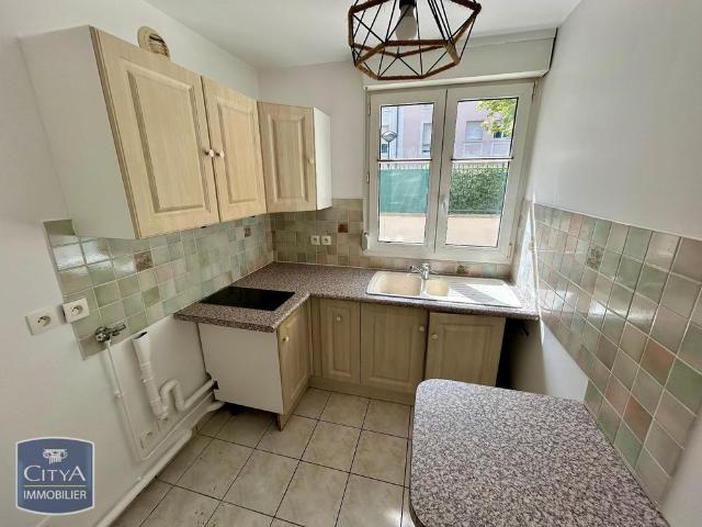 Location Appartement 2 pièces 42m² VOISINS LE BRETONNEUX 78960