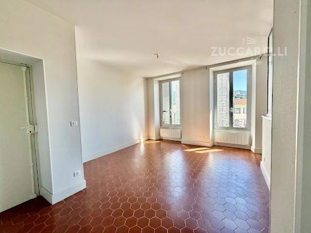 Location Appartement 2 pièces 47.5 m2 Nice