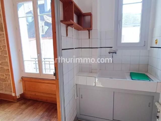 Location Appartement 2 pièces 47 m2 à Lons le Saunier
