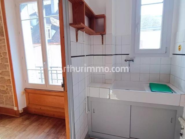Location Appartement 2 pièces 47 m2 à Lons le Saunier