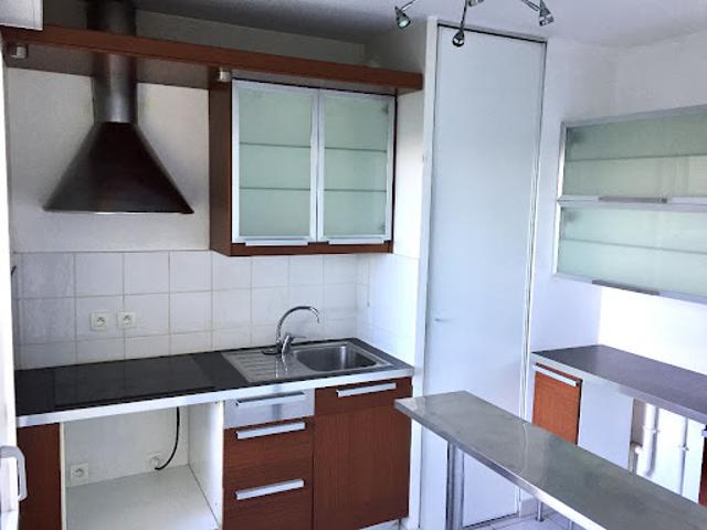 Location Appartement 2 pièces 47 m2 Marseille 8ème