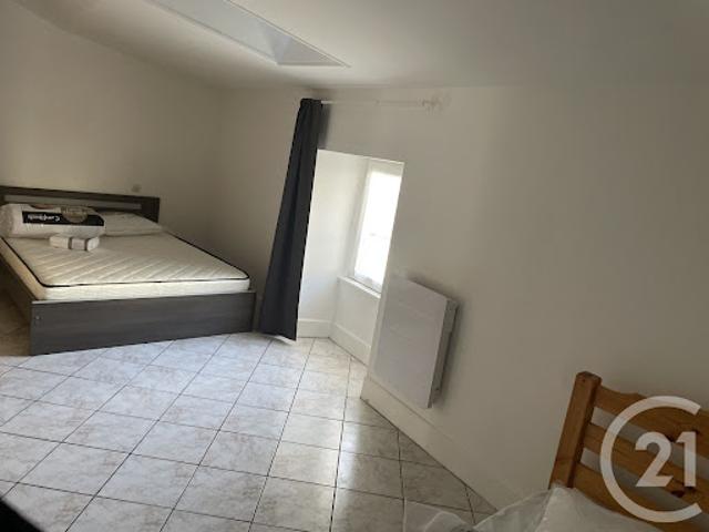 Location Appartement 2 pièces 47 m2 Saintes