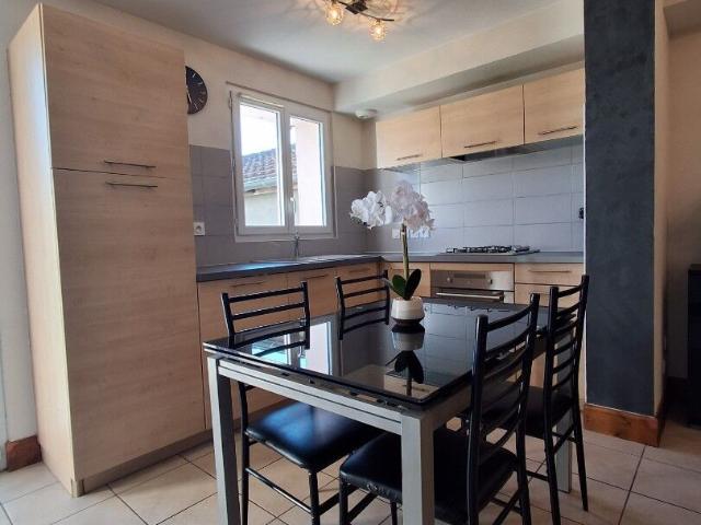 Location appartement 2 pièces 47 m² à Saint Jean de Gonville 01630