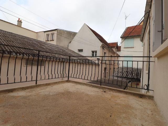 Location Appartement 2 pièces 47m² COULOMMIERS 77120