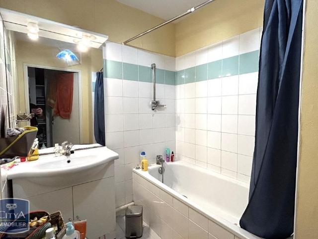 Location Appartement 2 pièces 47m² CAUSSADE 82300