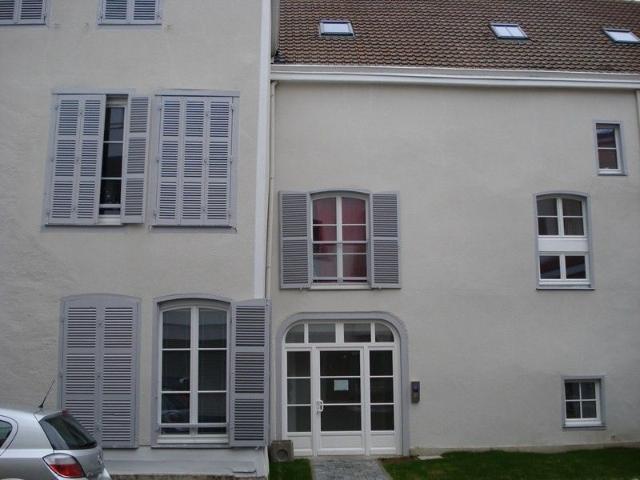 Location Appartement 2 pièces 47m² CHALONS EN CHAMPAGNE 51000