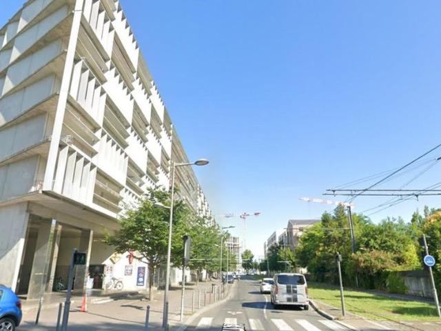 Location Appartement 2 pièces 47m² BORDEAUX 33800