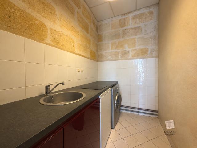 Location Appartement 2 pièces 47m² BORDEAUX 33000