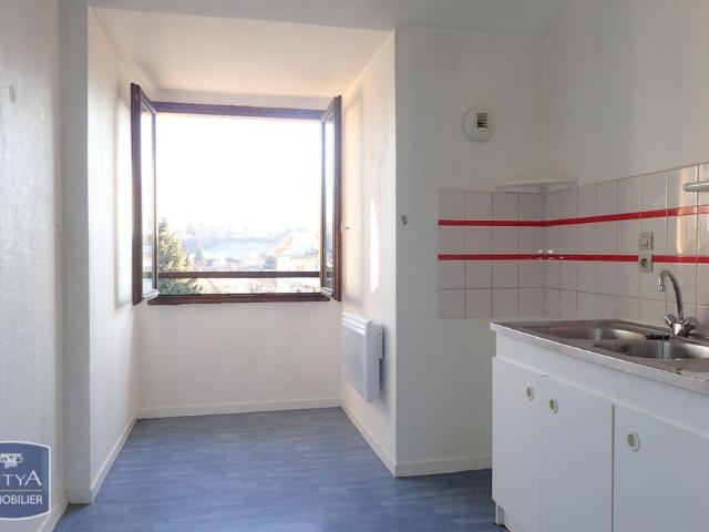 Location Appartement 2 pièces 47m² BARBERAZ 73000