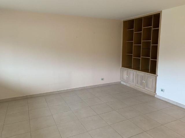 Location Appartement 2 pièces 47m² GUILHERAND GRANGES 07500