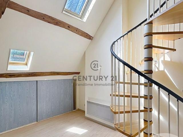 Location Appartement 2 pièces 47m² LA FERTE MILON 02460