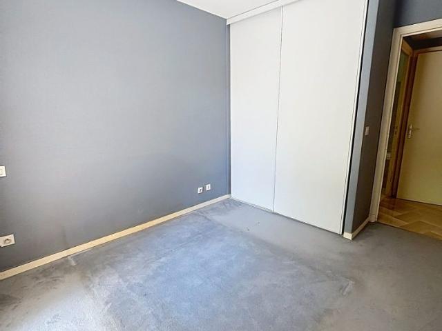 Location Appartement 2 pièces 47m² MOUGINS 06250