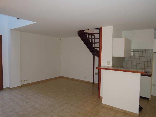 Location Appartement 2 pièces 47m² MONTPELLIER 34000