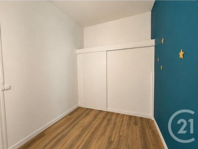 Location Appartement 2 pièces 47m² MARSEILLE 1er