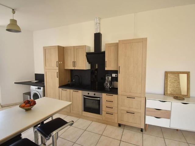 Location Appartement 2 pièces 47m² NIMES 30900