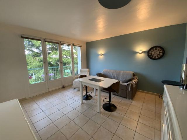 Location Appartement 2 pièces 47m² ST MARCEL 27950