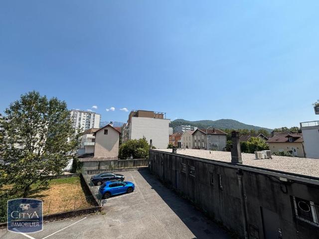 Location Appartement 2 pièces 47m² ST MARTIN D HERES 38400